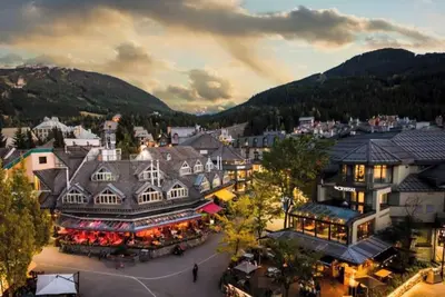 Image de Résidence de luxe West Van avec 2 chambres et 2 chambres avec vue sur la mer