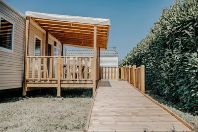 Image de C- Mobil-home Helios - Pmr - 2 chambres 32m² avec terrasse couverte 4 personnes