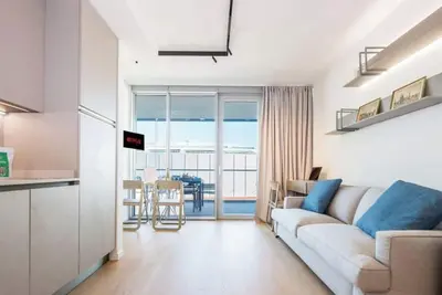 Image de Waterfront Lux |2 Bed Studio| Gym |Parking By Tilo
