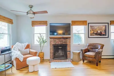 Image de Charming Beachside Cottage | Cozy Coastal Escape