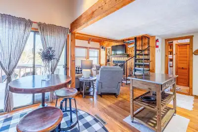Image de The Bear Lair-Cozy Retreat-
