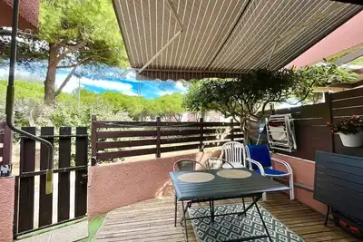 Image de Proche Et Plage Et Commerces: pavillon 4 couchages climatisé et parking