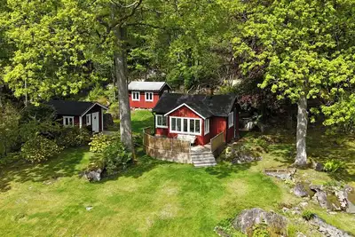 Image de Chalet en hauteur avec vue sur Öresjö