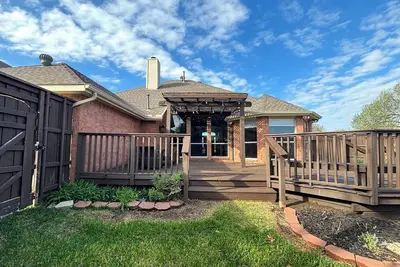 Image de Private Garden Retreat in Frisco Tx - 3 bedroom and 2 full baths