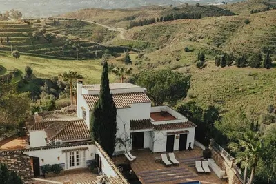 Image de Finca avec piscine et vue sur la mer dans les montagnes de Mijas