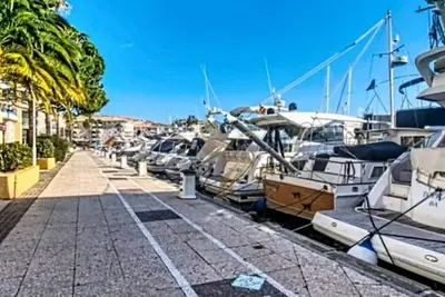 Image de L`instant Nadir 5p à 2 pas Port Fréjus garage wifi