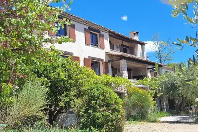 Image de Maison provençale 9 pers, vue mer panoramique, piscine, jacuzzi, calme, verdure
