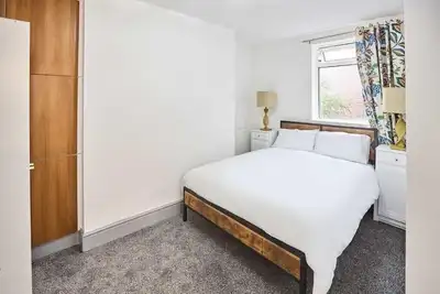 Image de Apartment Sleeps 8 with WiFi
