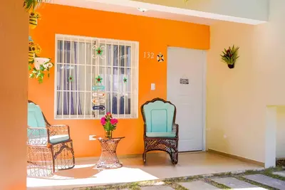 Image de Maison de ville familiale de 2 chambres avec accès à la plage, piscine et Wi-Fi rapide