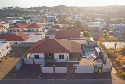 Image de Villa Sweet, private pool & garden, 3 bedrooms, sleeps up to 8 guests