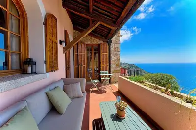 Image de Villa Grimaldi with a view over the sea