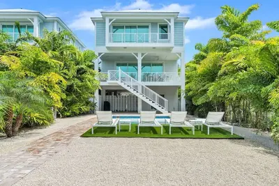 Image de New! Lux Villa 5 Beds 4 Baths Pool Boat Slip
