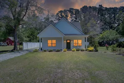 Image de Napping Turtle a serene 4-bedroom +bonus room. with Ac in charming Springfield