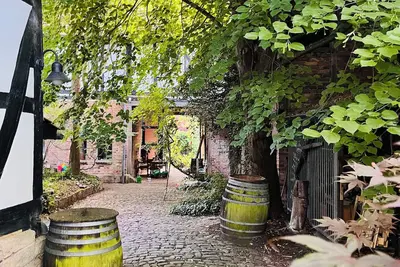 Image de Vacation apartment at Gänsemarkt - peace & charm in a historic half-timbered house
