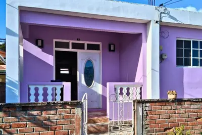 Image de Jacob’s Urban Haven | 3-Bedroom Home, Goodwill. 4-minute drive to Roseau Central