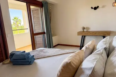 Image de Appartement authentique, 2 charmants balcons