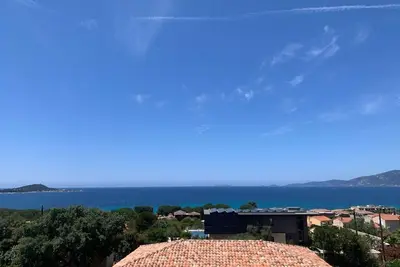 Image de Appartement familial vue mer à 500m de celle-ci