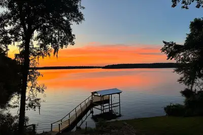 Image de Serene Lake Talquin Waterfront Lakehouse on Forest Border w/ Beautiful Views