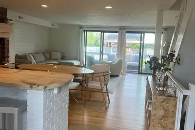 Image de Luxury condo w/ocean views, beach, pool, 4 bedrooms, 3. 5 bath, 3 decks, sauna