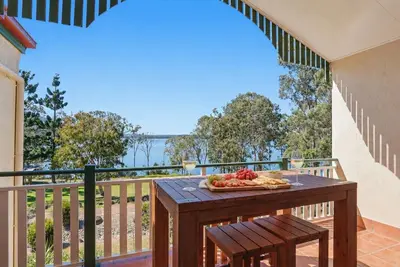 Image de Lakeview Escape with Pool Access | Tinaroo Lodge