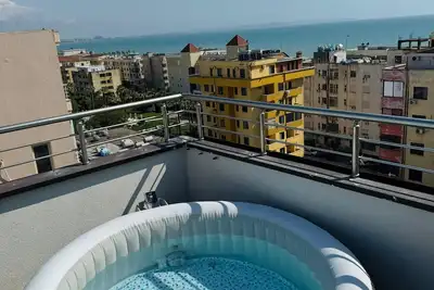 Image de Adriatoc Penthouse :Top floor ; Jaccuzi ; Pool tablr