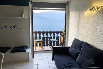 Image de Studio cosy rénové, 1700 m, côté vallée avec belle vue