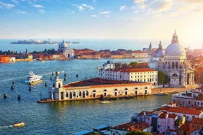 Image de Elegant Dorsoduro Retreat with Private Garden Terrace Near Accademia Bridge