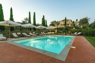 Image de Villa historique avec piscine privée près de Florence