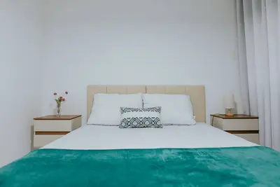 Image de Cozy 3-bedroom apartment 250m from the sea.