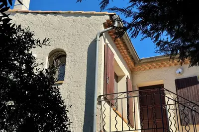 Image de Appartement Arles. Terrasse sur jardin, 2 chambres, 2 lits, salon, salle de bain