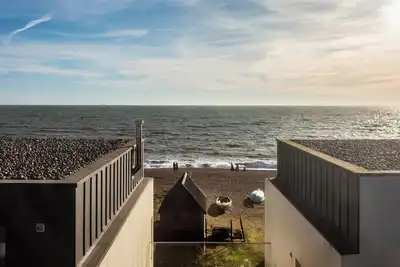 Image de Stylish Townhouse with Panoramic Sea Views | Near Beach, Canal & High Street