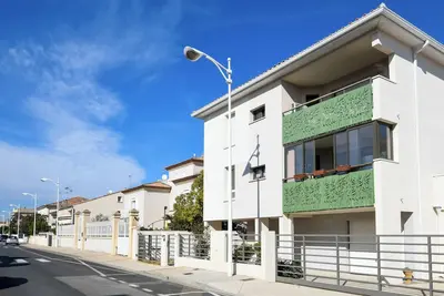 Image de T2 avec terrasse, parking et cellier | La Roselière Le Grau-du-Roi