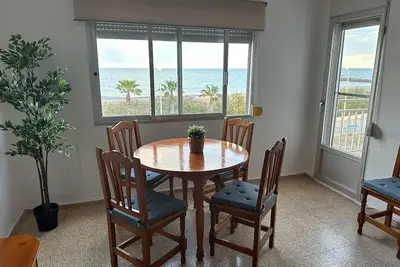 Image de Beachfront apartment