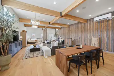 Image de The Elevation Loft on Main