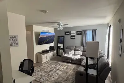 Image de Cozy 3-Bedroom Milwaukee Retreat