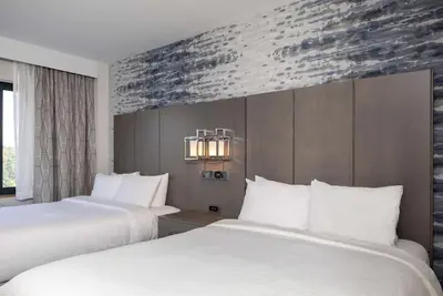 Image de Pwm Airport 2 Queens Room Breakfast, Pool & Gym