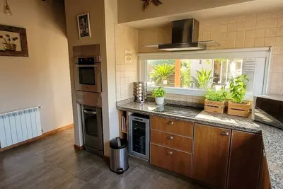Image de Superb 4-bedroom house in welcoming Villa La Angostura Amazing View Lake