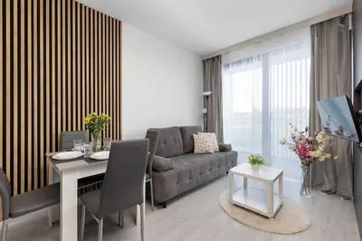 Image de Air-Conditioned Apartment with a Balcony | Near the Sea & Lake