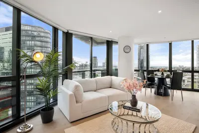 Image de Docklands Marina Waterfront Luxury with 180° Views Pool, Gym & Carpark