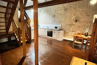 Image de Gîte « Gite 5 » avec terrasse et jardin partagés