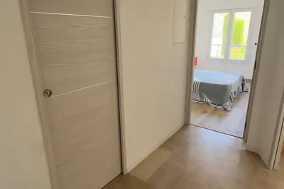 Image de Appartement Haut De Game 38 M2, SITUÉ À Port FRÉJUS  ENTIÈREMENT RÉNOVÉ A Neuf.