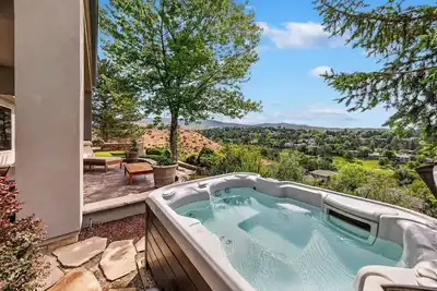 Image de #HabitueHomes - Hackberry Hills Estate - Hot Tub! Views! Casita!