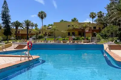 Image de Appartement de vacances « B-rent Atlantic Garden 181 » avec piscine partagée, Wi-Fi et climatisation