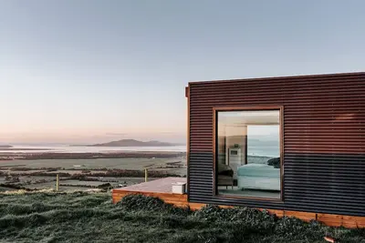 Image de Secluded Hilltop Cabin with 360-Degree Views near Agnes Falls, Victoria
