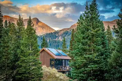 Image de All-Inclusive Mountain Cabin Retreat with Chef & Epic Alpine Views in Truckee, California