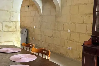 Image de Maltese two bedroom townhouse in a quiet village where some movies were filmed.