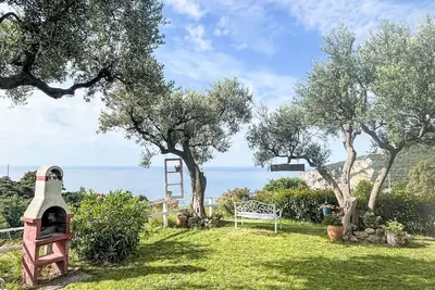 Image de Agréable appartement dans une maison de vacances avec climatisation, Wifi, terrasse, animaux admis