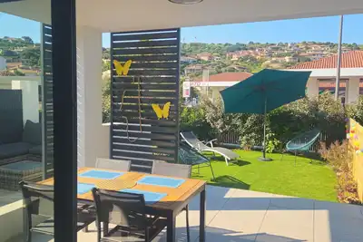 Image de Propriano. Appartement T2 lumineux avec extérieur pour 2 à 4 personnes.