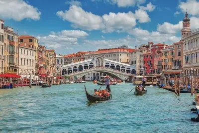 Image de Designer Loft with Panoramic Terrace in Historic Cannaregio