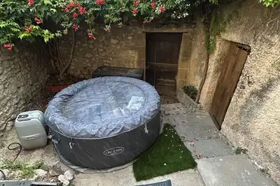 Image de Petit logement indépendant 4 personnes à Ledenon - Logement entier